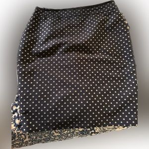 Ann Taylor size 12 lines skirt. Like New